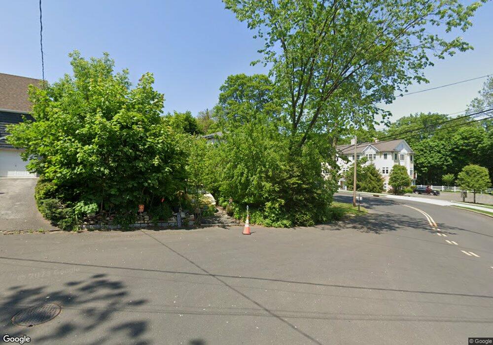 2 Caroline Place unit B, Greenwich, CT 06831 - photo 1