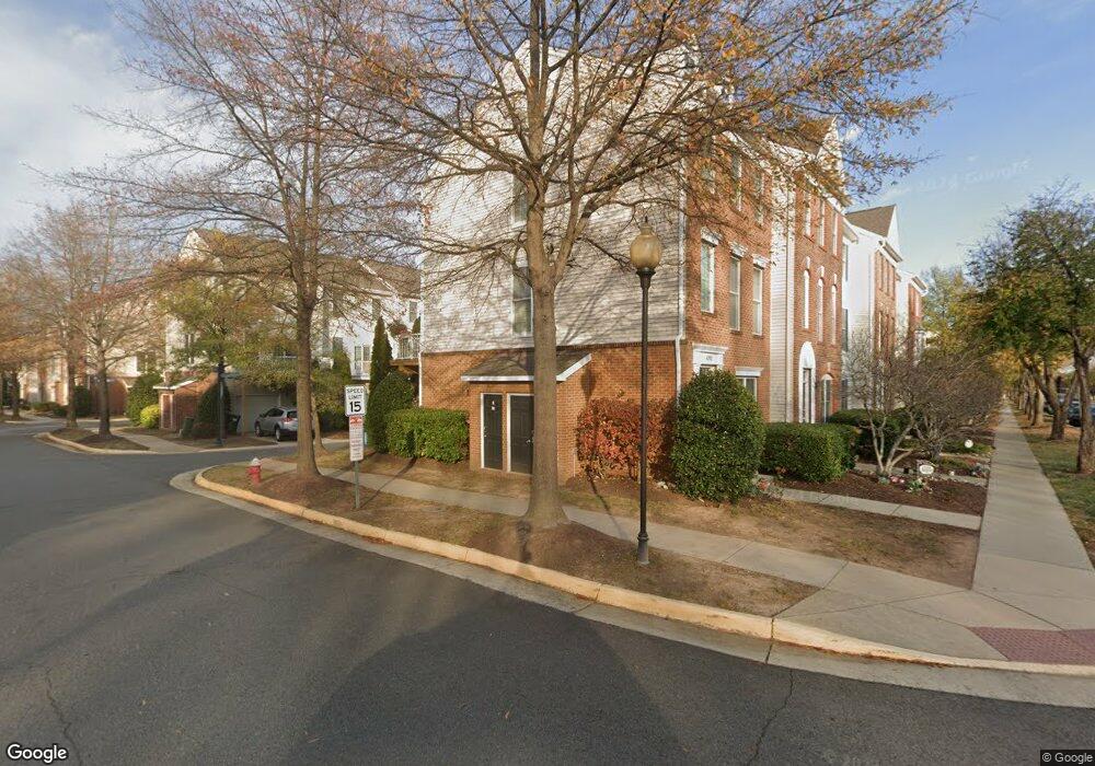 42782 Center St, Chantilly, VA 20152 - photo 1