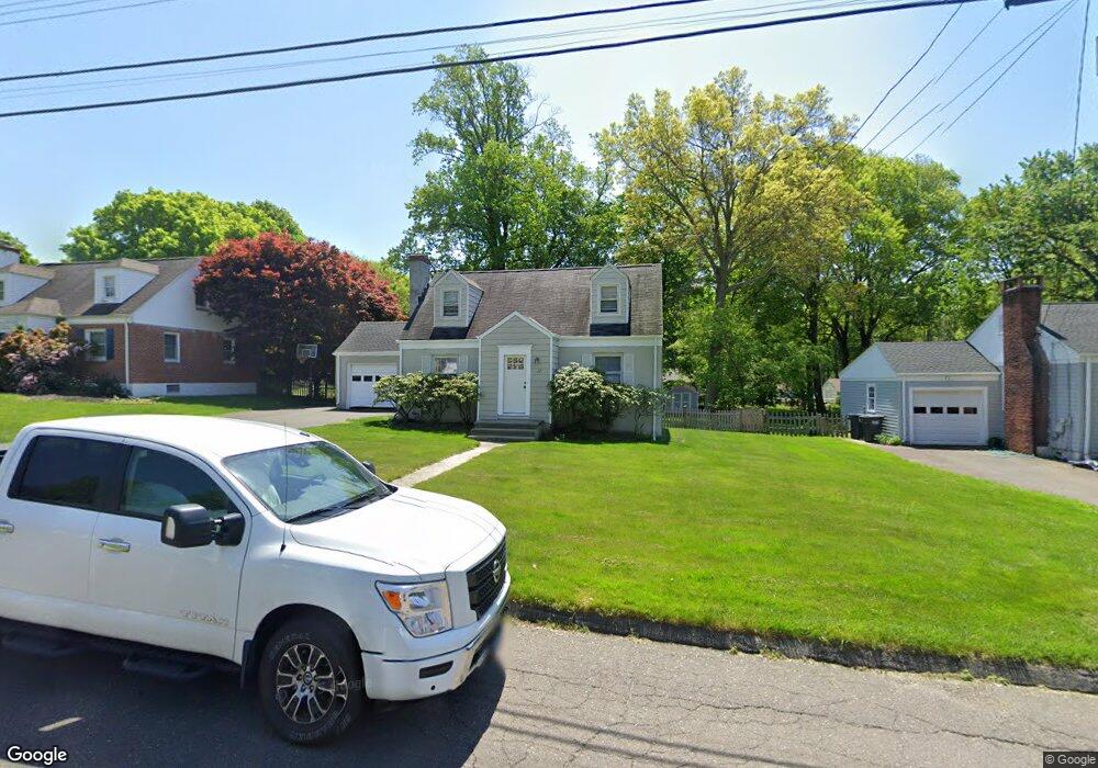 17 Walker Rd, Trumbull, CT 06611 - photo 1