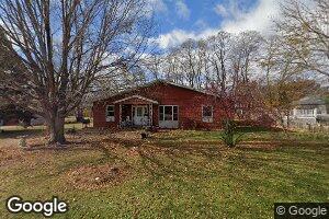 612 Mackey Ave, Sigourney, IA 52591