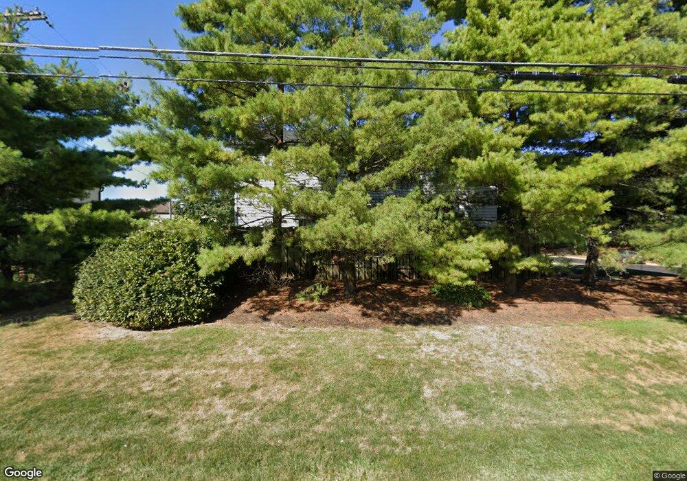 2111 Sprucefield Rd, Columbus, OH 43229 - photo 1