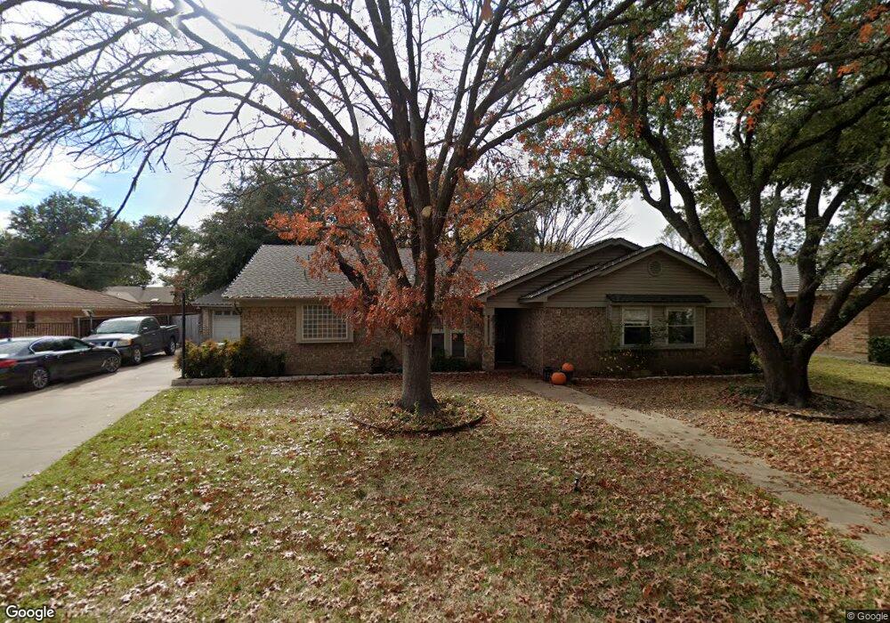 309 Baker Dr, Hurst, TX 76054 - photo 1