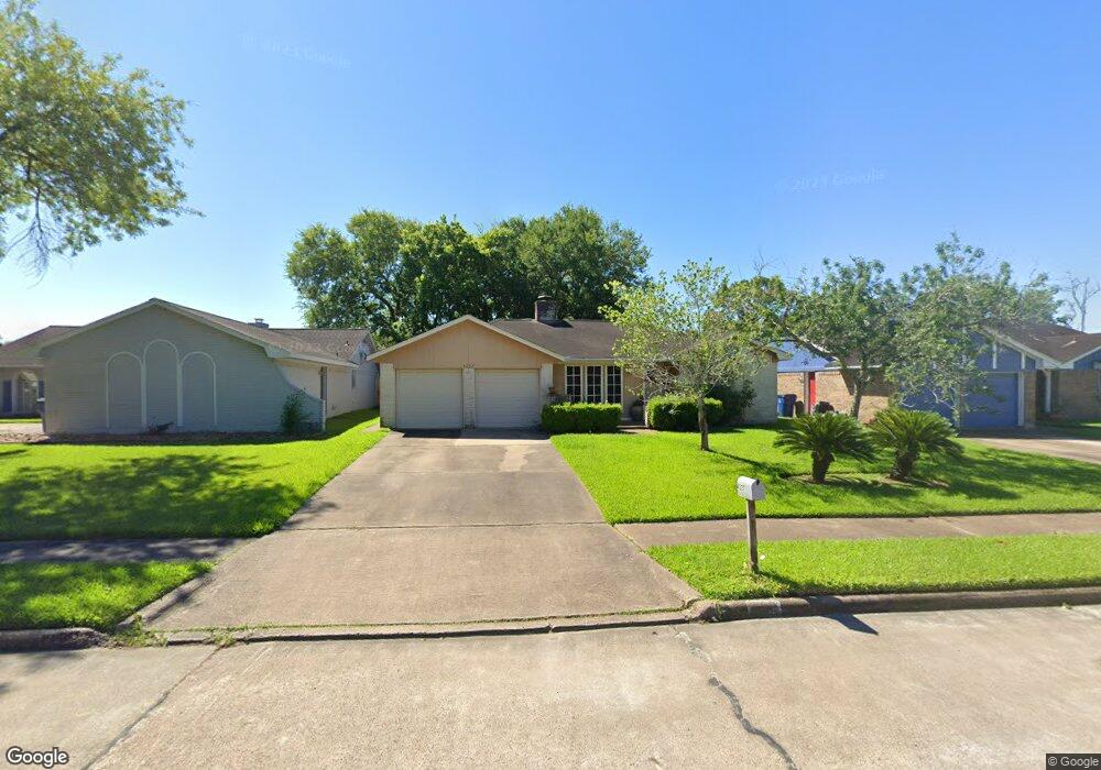 4327 Townes Forest Rd, Friendswood, TX 77546 - photo 1
