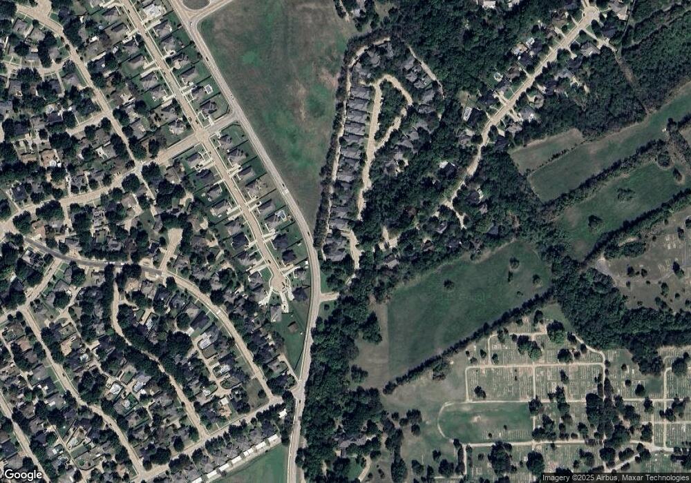 704 Oak Creek Ct, Ennis, TX 75119 - photo 1