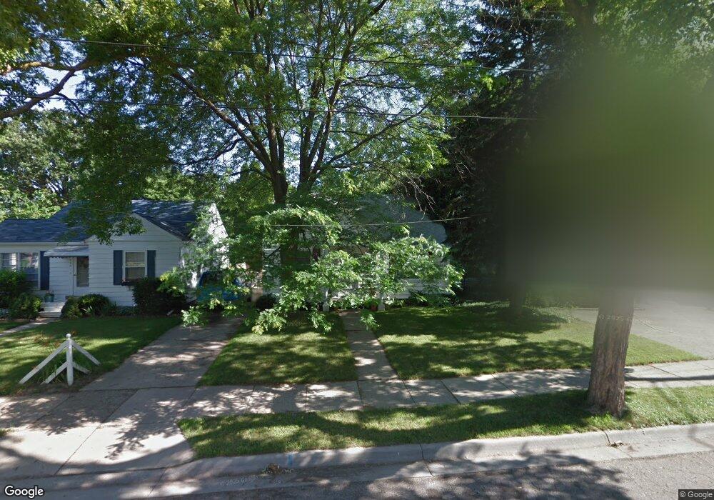 709 Pacific Ave, Lansing, MI 48910 - photo 1