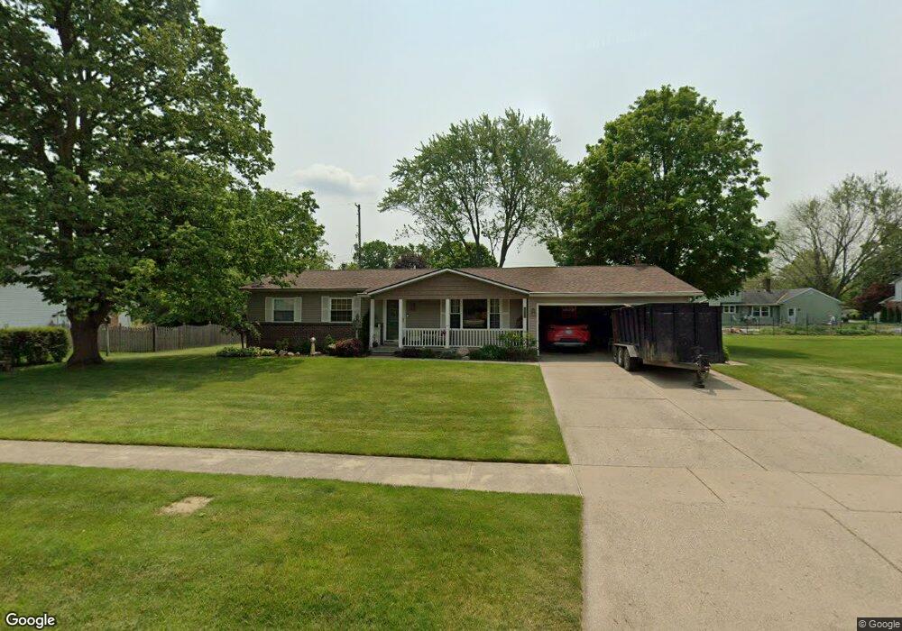1222 Springview Dr, Flushing, MI 48433 - photo 1