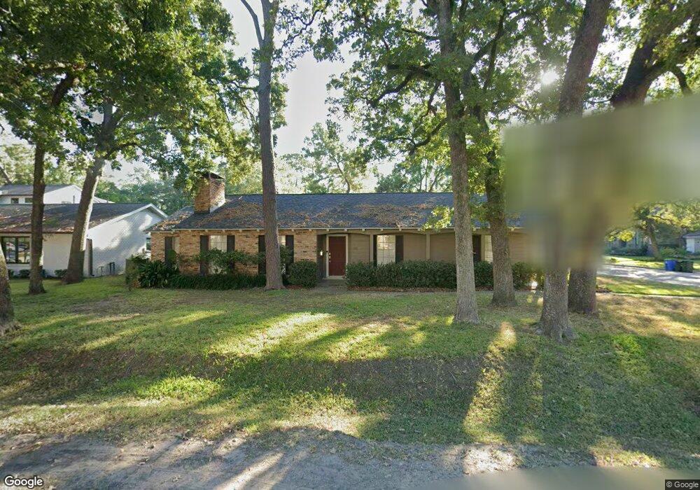 302 E Gaywood Dr, Houston, TX 77079 - photo 1