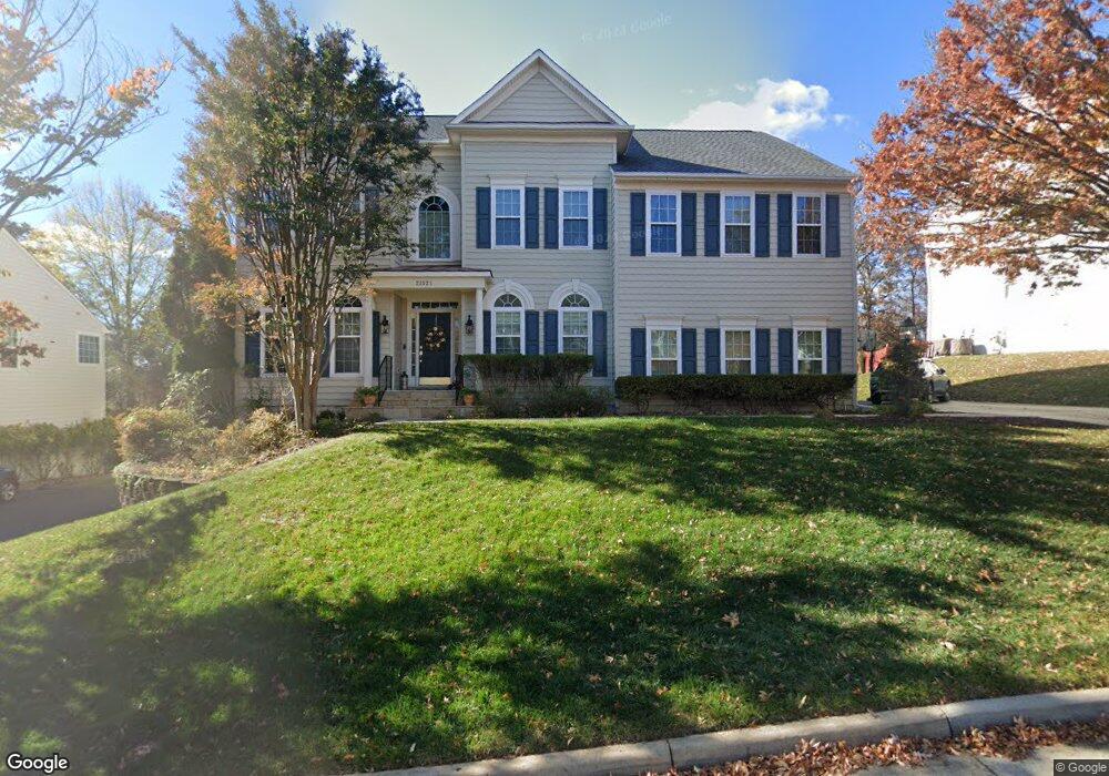 21521 Glebe View Dr, Broadlands, VA 20148 - photo 1