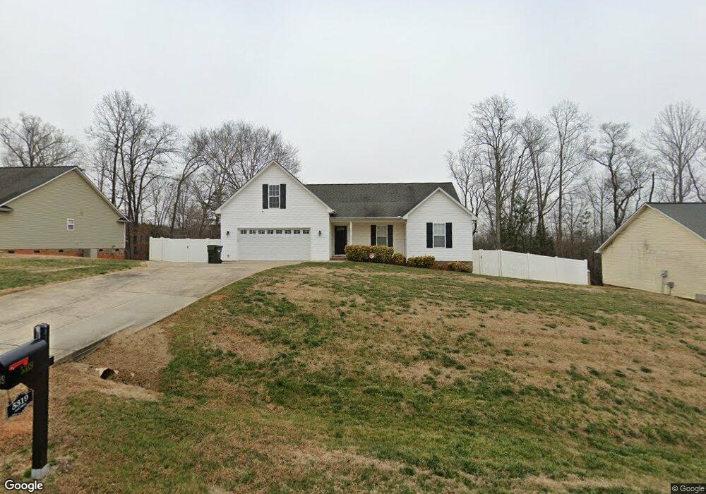 5319 Oaktree Dr, Gastonia, NC 28052 - photo 1