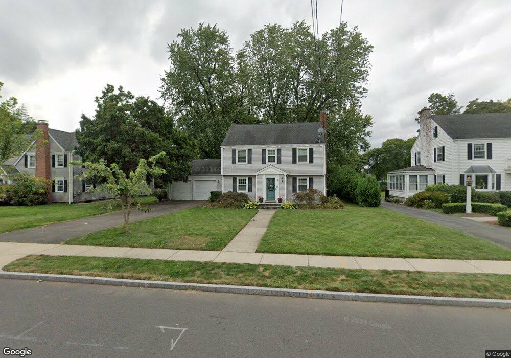 69 Rockledge Dr, West Hartford, CT 06107 - photo 1