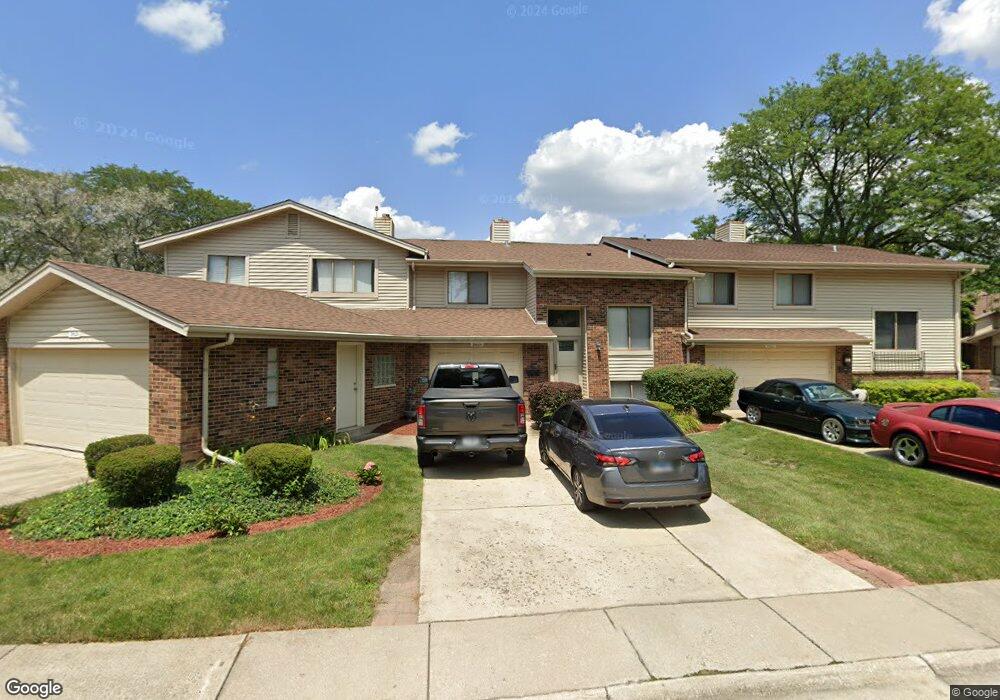 18626 Golfview Dr unit 8626, Hazel Crest, IL 60429 - photo 1