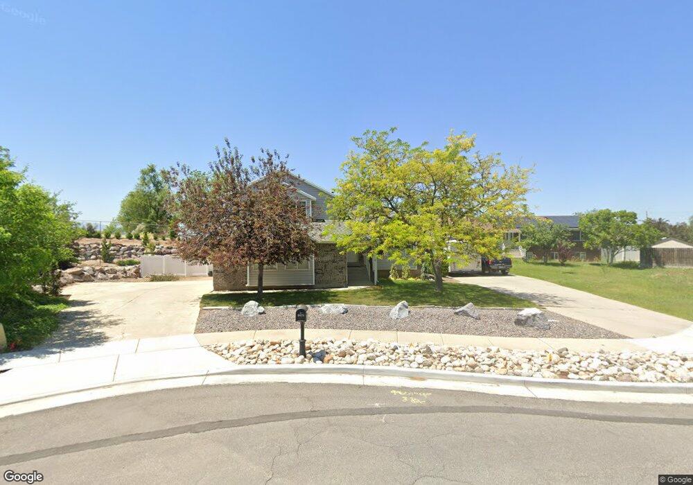 9078 S Hummingbird Cir, Sandy, UT 84094 - photo 1