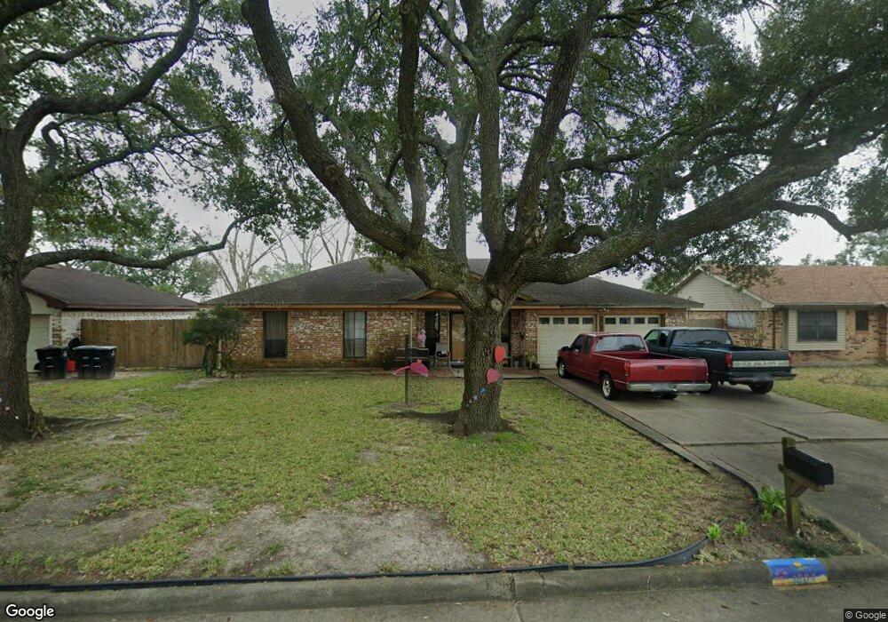 1804 Parkcrest St, Alvin, TX 77511 - photo 1