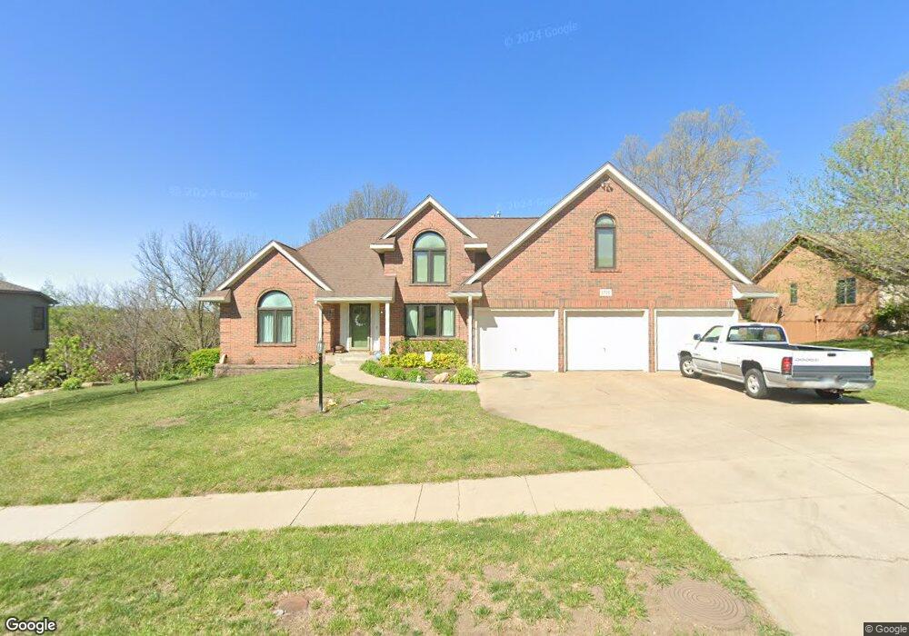 3729 SW Timber Ridge Ct, Topeka, KS 66610 - photo 1