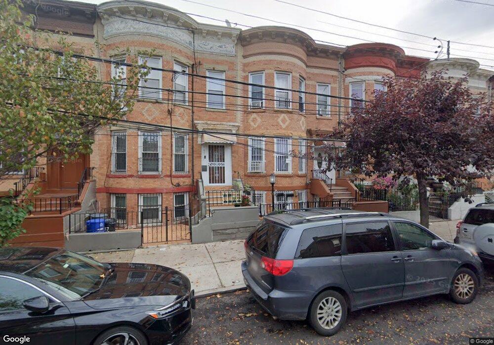 189 Hemlock St unit 1, Brooklyn, NY 11208 - photo 1