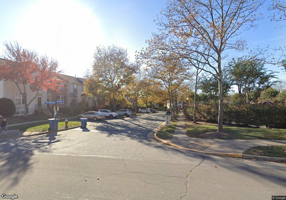 42727 Tall Oaks Pkwy, South Riding, VA 20152 - photo 1