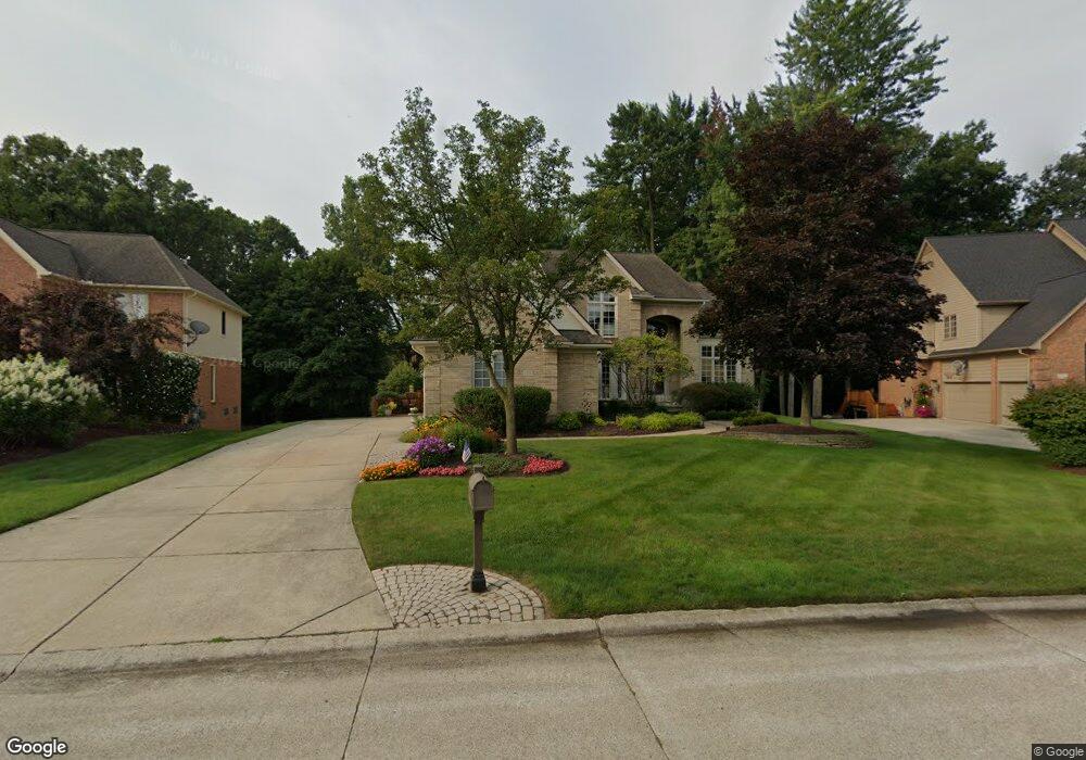 3711 Newcastle Dr, Rochester Hills, MI 48306 - photo 1