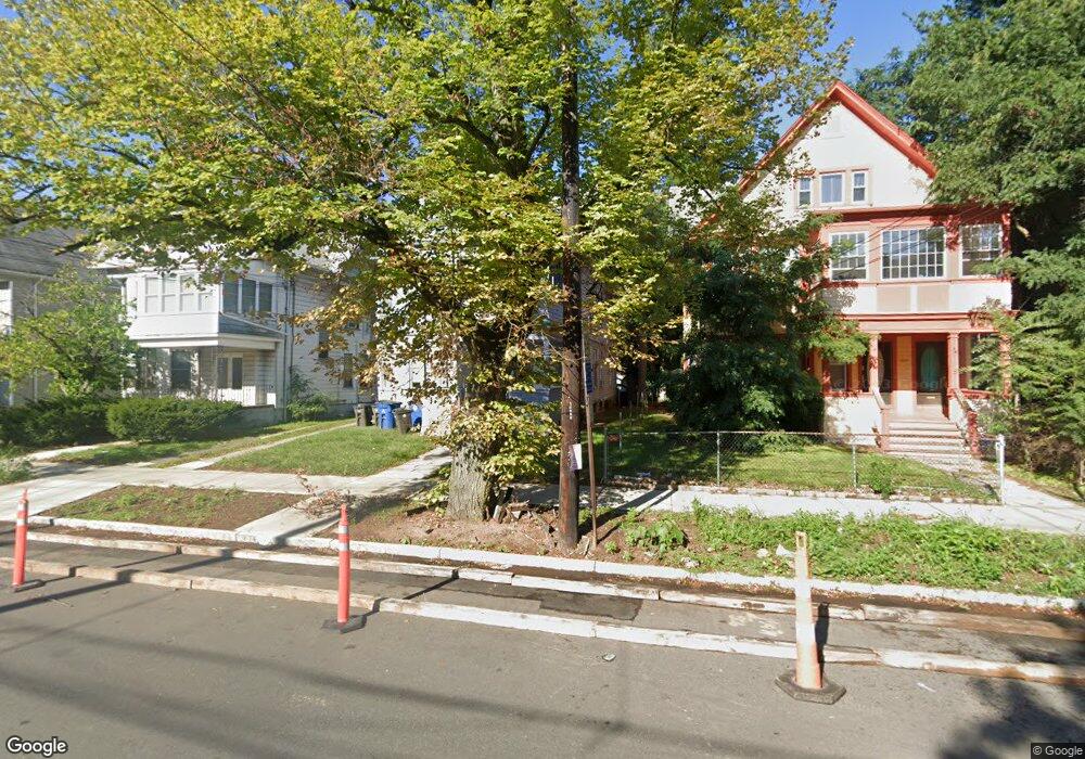 320 Winthrop Ave unit 2, New Haven, CT 06511 - photo 1