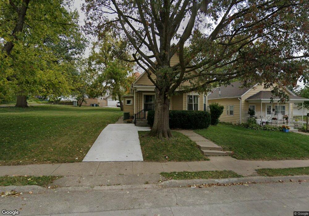 208 W Sheridan Ave, Shenandoah, IA 51601 - photo 1