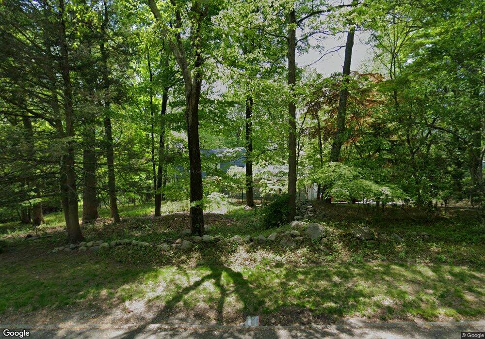 62 Hills Point Rd, Trumbull, CT 06611 - photo 1