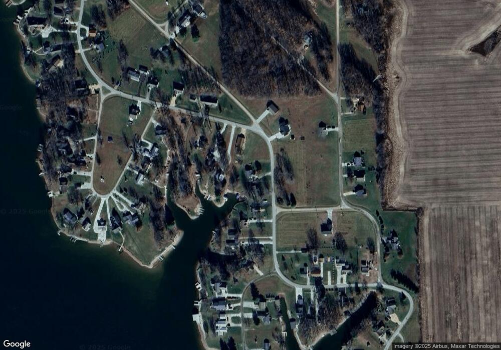 889 SE Santee Dr, Greensburg, IN 47240 - photo 1