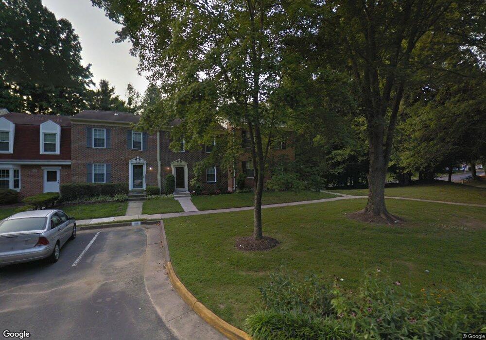 6438 Old Scotts Ct, Springfield, VA 22152 - photo 1