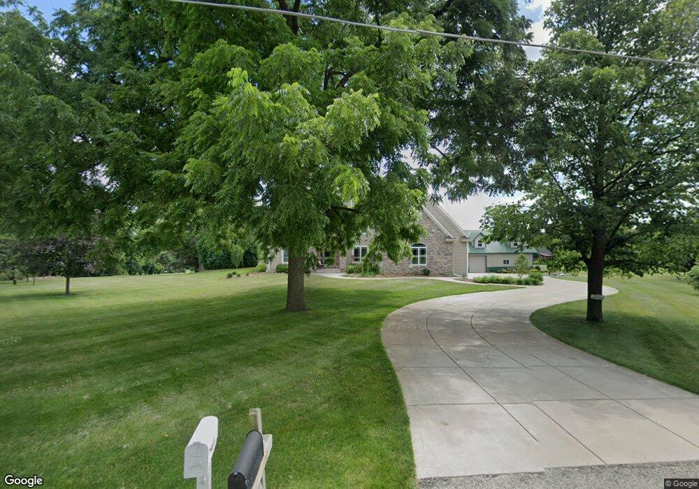 N55W25655 Richmond Rd, Sussex, WI 53089 - photo 1