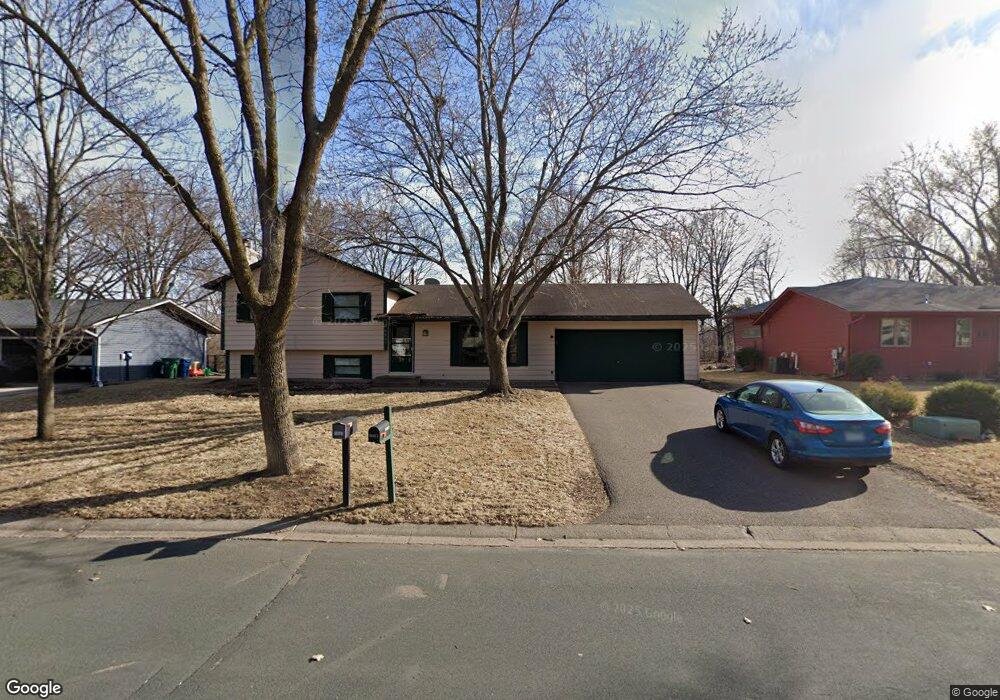 10867 101st Place N, Maple Grove, MN 55369 - photo 1