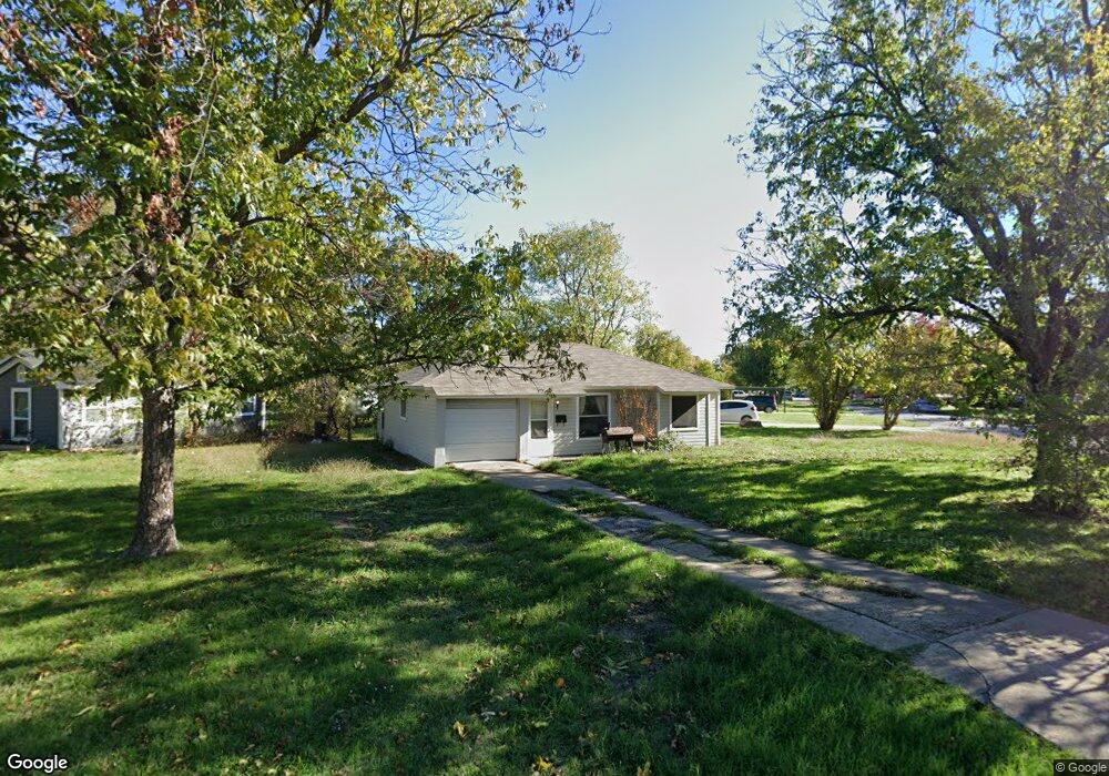 809 Shawnee Trace, Grand Prairie, TX 75051 - photo 1