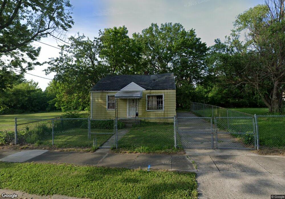 902 E Holbrook Ave, Flint, MI 48505 - photo 1