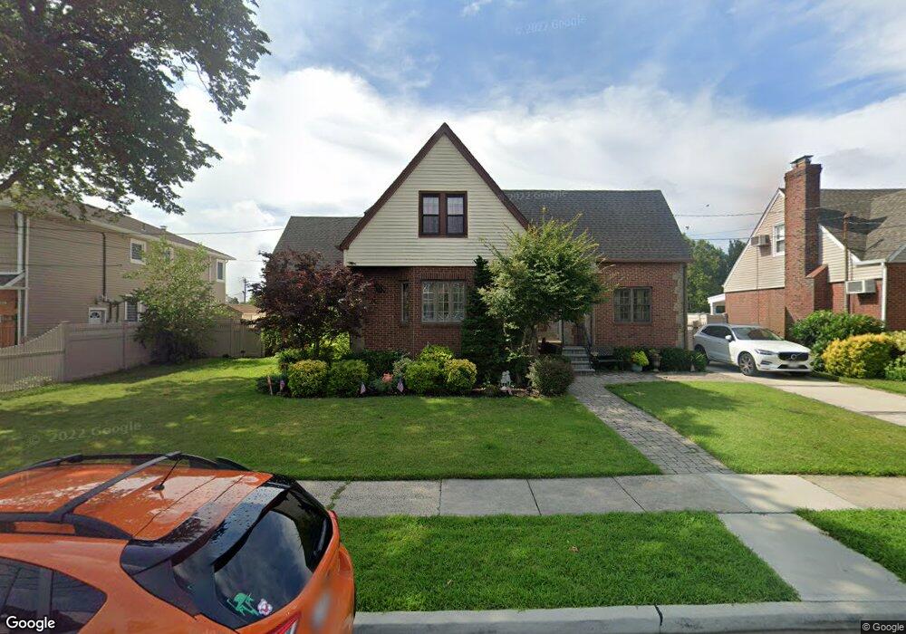 1037 Admont Ave, Franklin Square, NY 11010 - photo 1