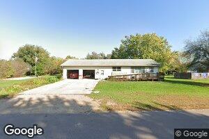 910 W 1st Ave, Flandreau, SD 57028