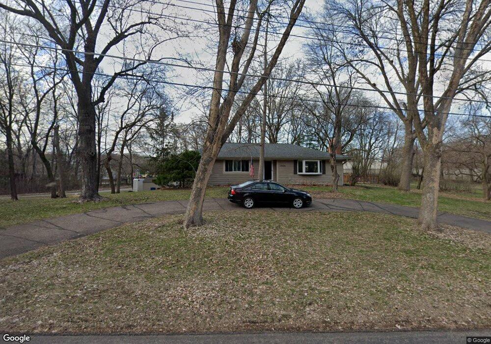 19580 Shady Hills Rd, Excelsior, MN 55331 - photo 1