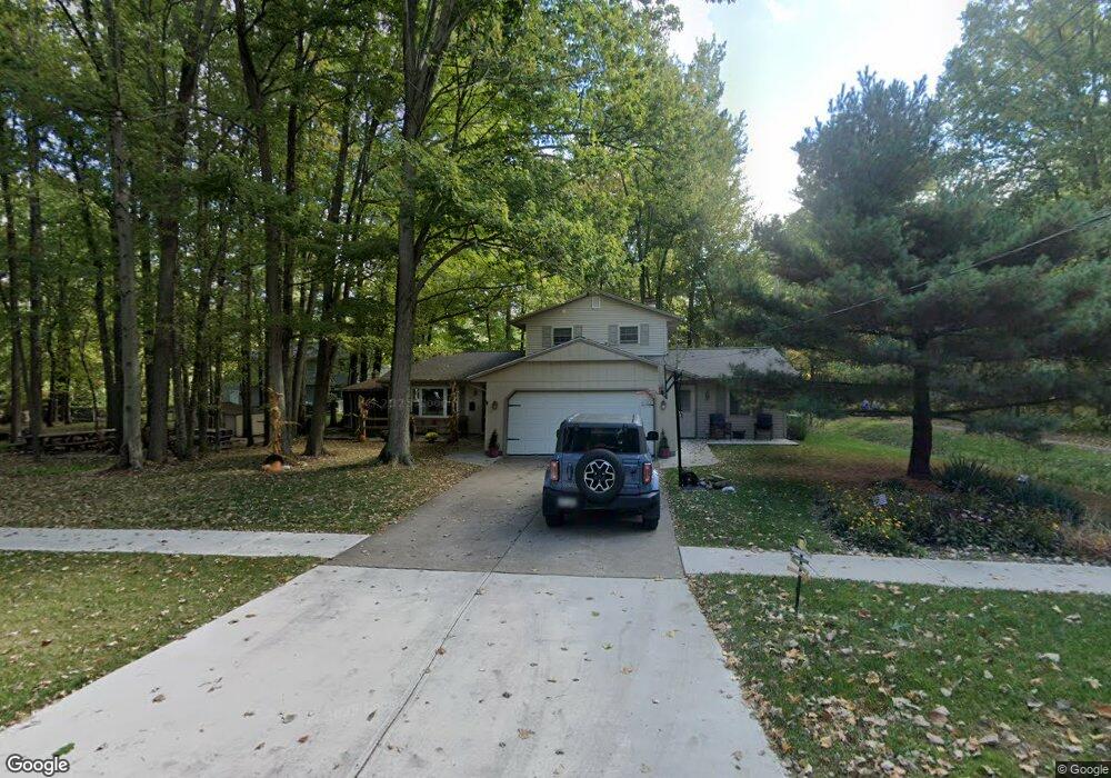 879 Hollywood Ave, Sheffield Lake, OH 44054 - photo 1