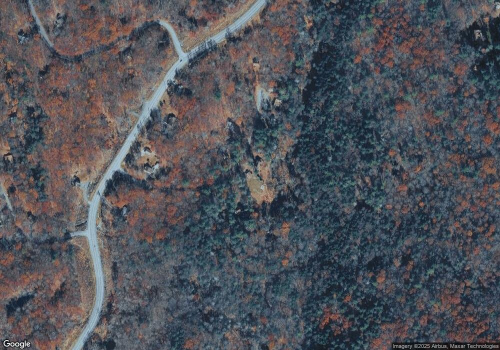 128 Raccoon Ct, Bushkill, PA 18324 - photo 1