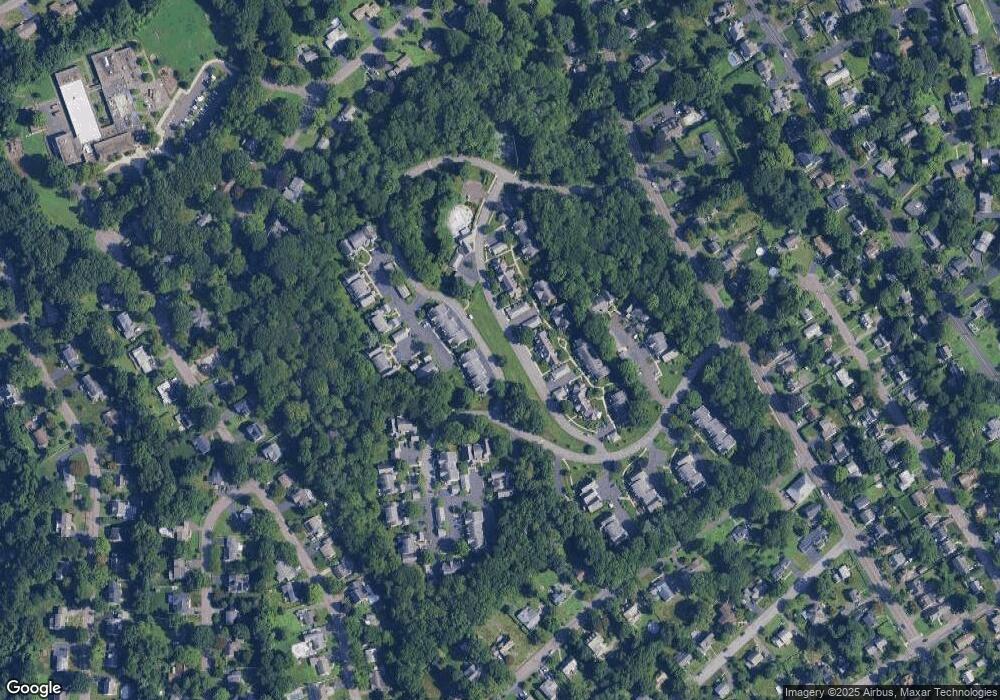 118 Roberton Crossing, Fairfield, CT 06825 - photo 1