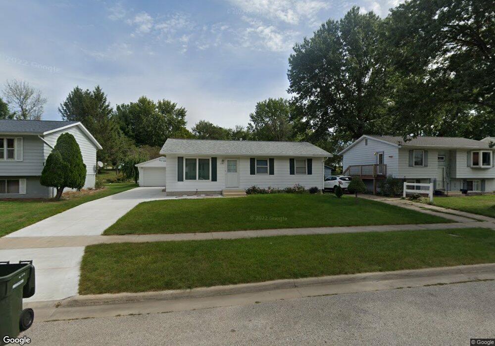 1419 Ingersoll Rd, Waterloo, IA 50701 - photo 1