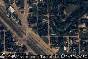 411 1st St E, Carpio, ND 58725