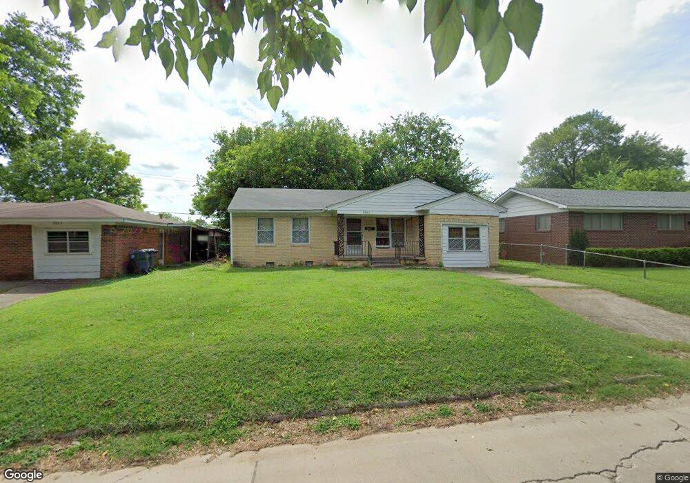 2005 Choctaw St, Ardmore, OK 73401 - photo 1