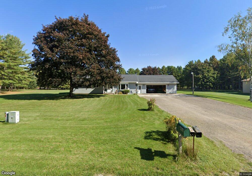 8398 See Rd, Charlevoix, MI 49720 - photo 1