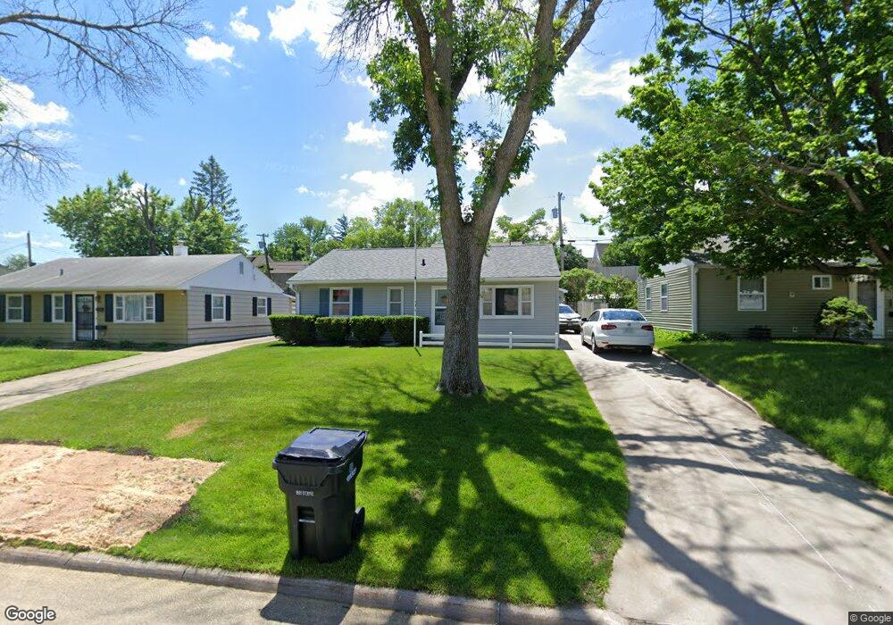 2447 9th Ave SW, Cedar Rapids, IA 52404 - photo 1