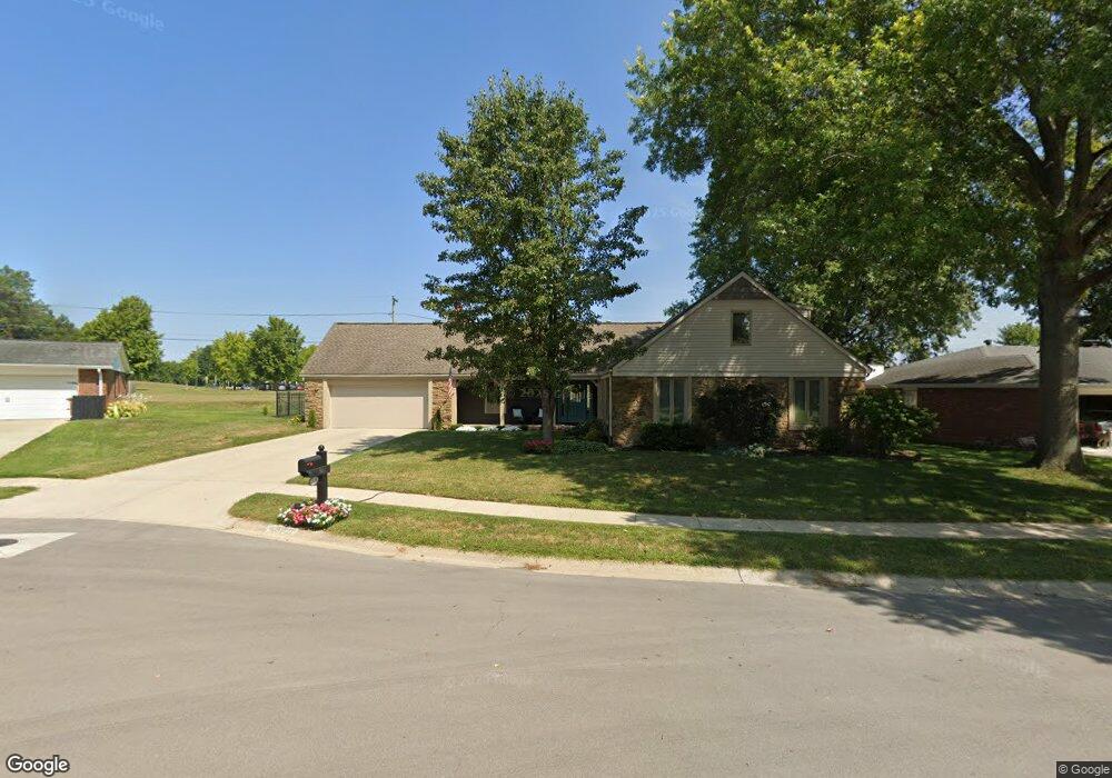 4530 Woodcrest Dr, Columbus, IN 47203 - photo 1