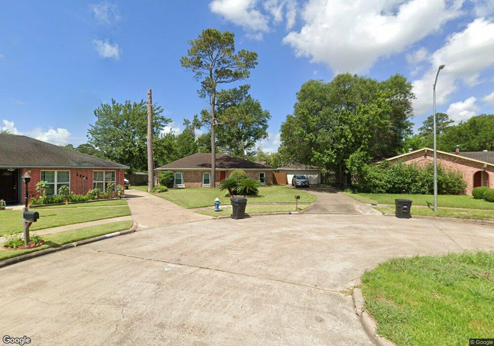 5807 Par Four Dr, Houston, TX 77088 - photo 1
