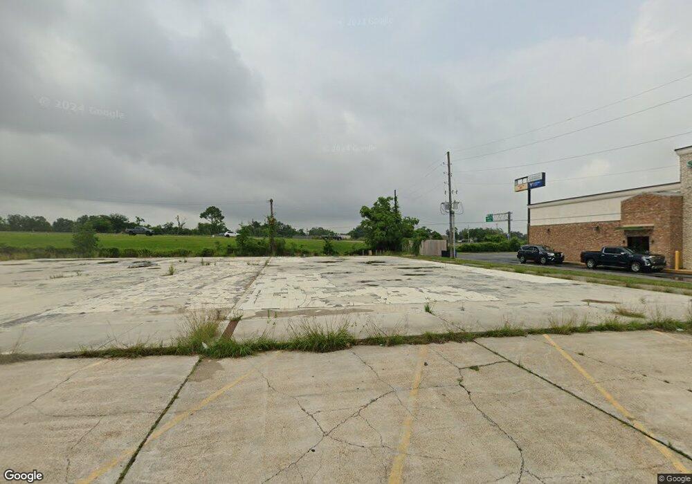 331 W Prien Lake Rd, Lake Charles, LA 70601 - photo 1