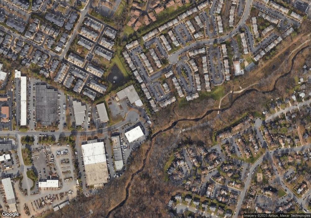 4151 Pleasant Meadow Ct, Chantilly, VA 20151 - photo 1