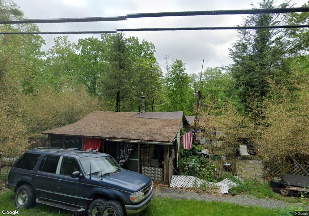 1531 E Sugar Mountain Rd, Bushkill, PA 18324 - photo 1