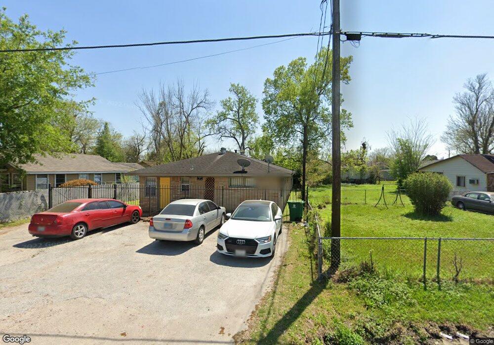 3918 1/2 King St unit B, Houston, TX 77026 - photo 1