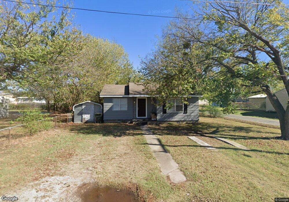413 S Taft Ave, Okmulgee, OK 74447 - photo 1