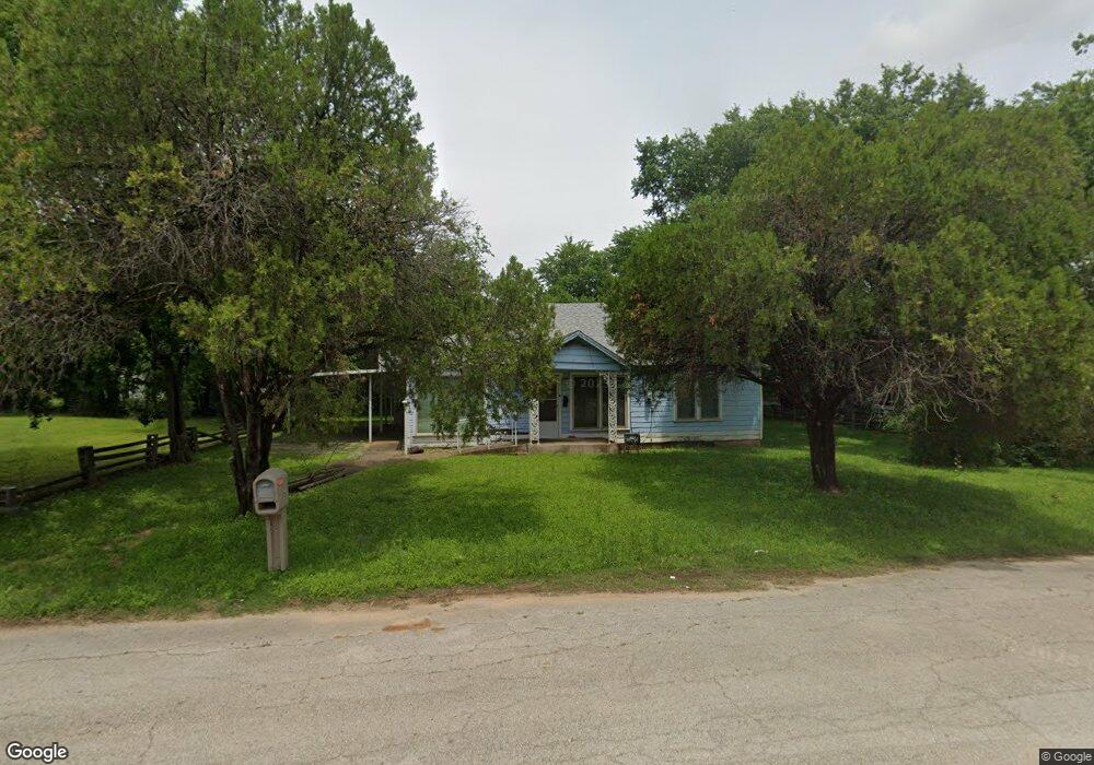 603 Royal St, Cleburne, TX 76031 - photo 1