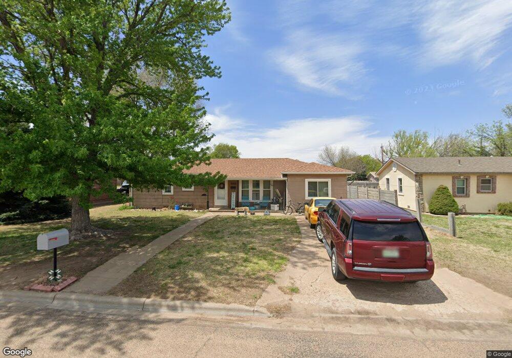 1017 S Trindle St, Hugoton, KS 67951 - photo 1